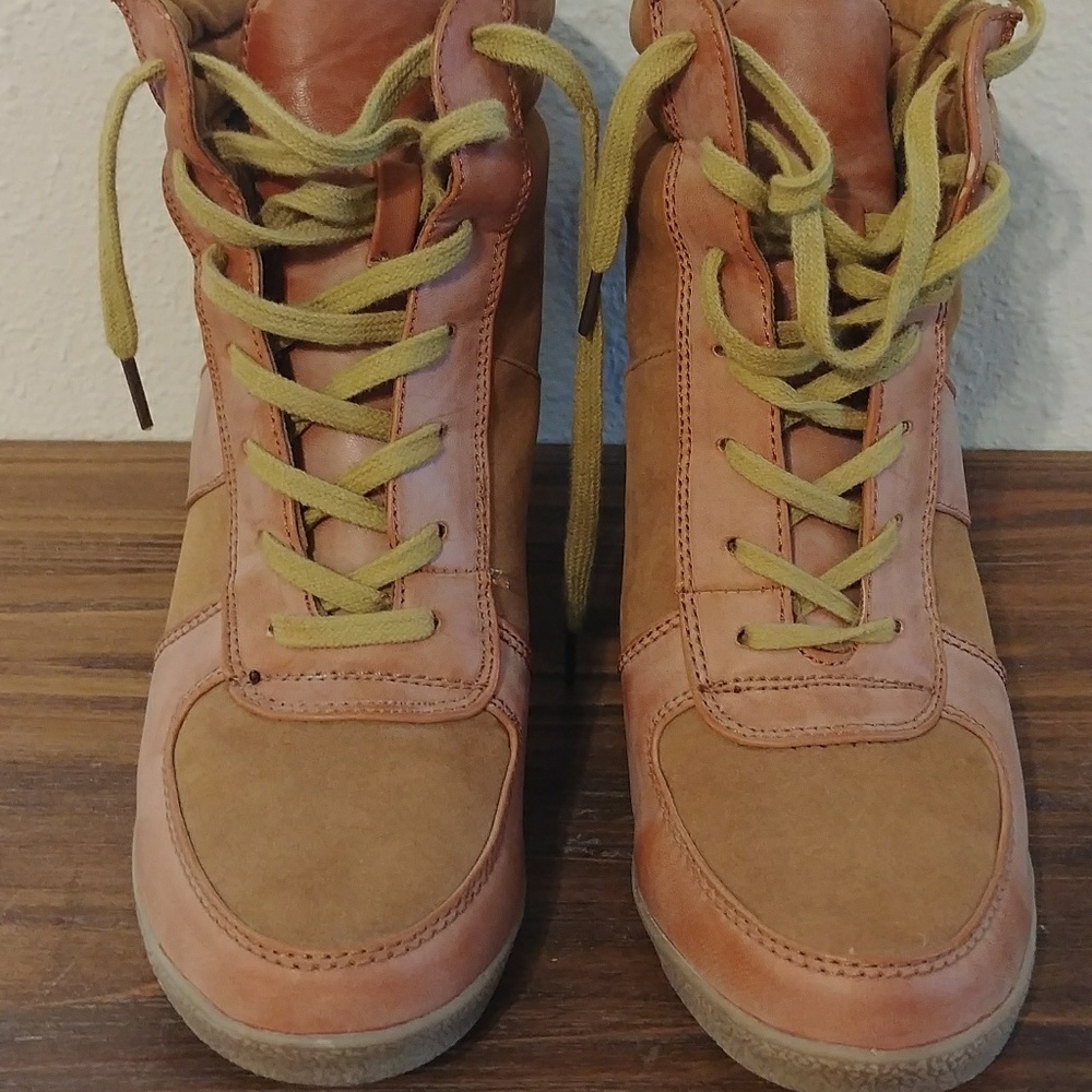 Wanted wedge heel boot